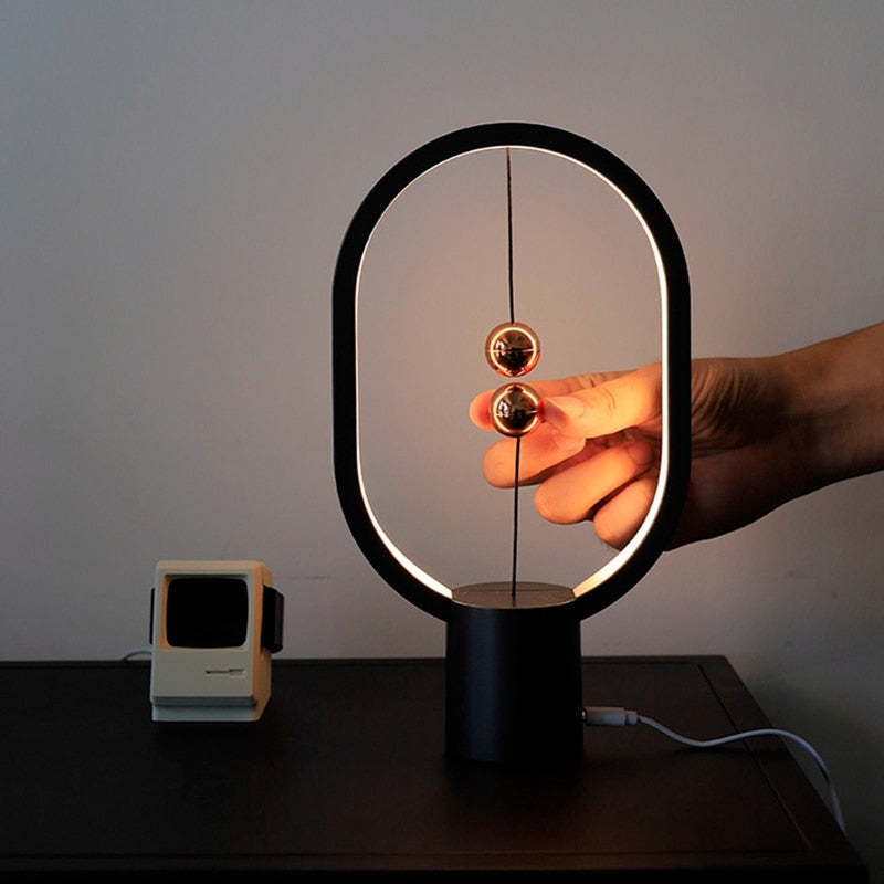 Magnet Table Lamp